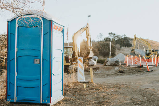 Porta potty delivery and setup in Level Plains, AL